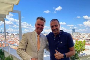 开云-范加尔谈抗癌心路：世界杯时夜间治疗，乐观为关键