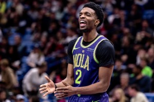 开云官网-场均9.5分3.7板！鹈鹕客战灰熊 赫伯特·琼斯连续缺席8场后复出