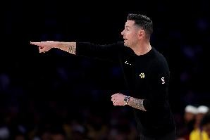 开云体育-湖人近10战仅3胜7负 失利的场均分差高达15.7分