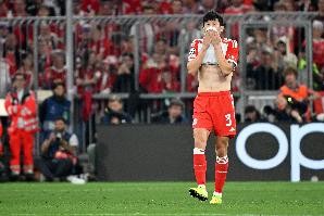 踢球者：金玟哉没有大碍，未来几天可以进行恢复训练